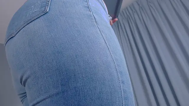 LilithSmith  online show from 15, 12, 2025