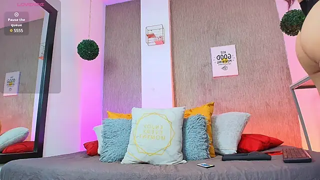 Snapshot of Bella_salvatore chatting on 17, 2, 2025 Bella salvatore online show from 17, 2, 2025