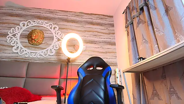 Snapshot of Bella_salvatore chatting on 14, 9, 2025 Bella salvatore online show from 14, 9, 2025