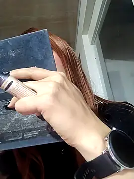 taaylor33 online show from 1, 1, 2025