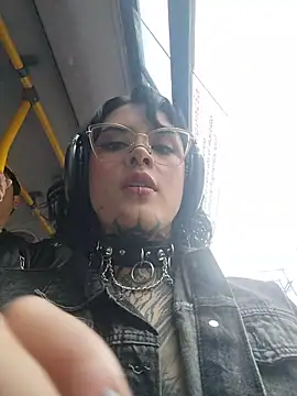 taaylor33 online show from 28, 2, 2026