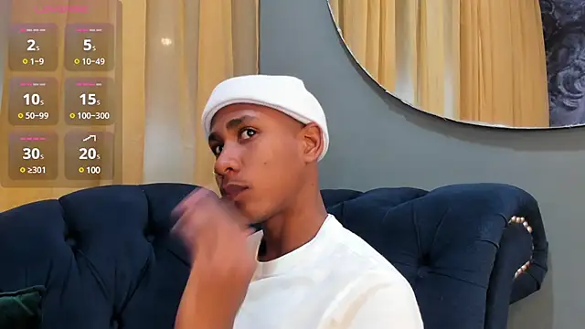 Snapshot of Ethan_Fox11 chatting on 31, 12, 2024 Ethan Fox11 online show from 31, 12, 2024