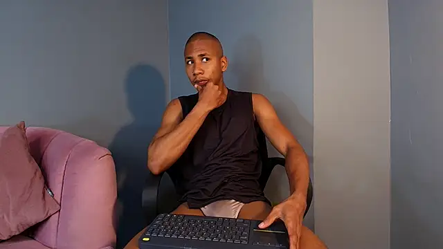 Snapshot of Ethan_Fox11 chatting on 28, 2, 2025 Ethan Fox11 online show from 28, 2, 2025