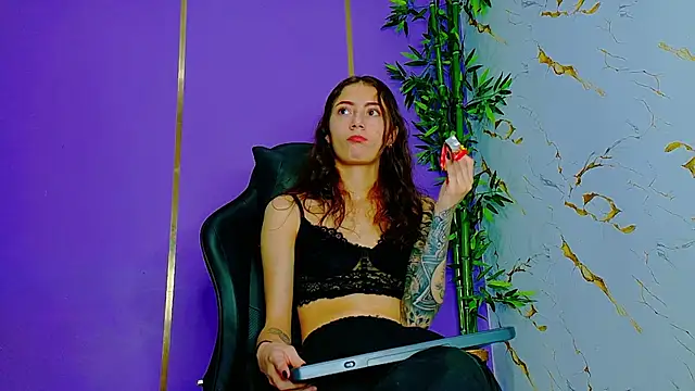 scarlet-jonesx online show from 28, 9, 2025