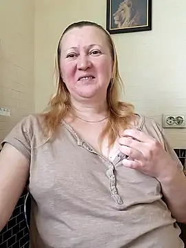 blondyaguar online show from 13, 9, 2025