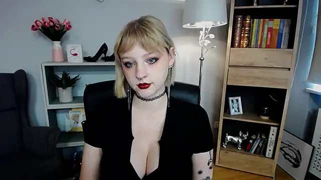 MadelineLust online show from 25, 10, 2025