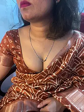 Spicy sari girl online show from 1, 8, 2026