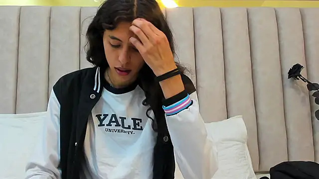 FreyaMoller online show from 12, 2, 2025