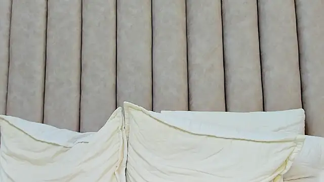 FreyaMoller online show from 19, 2, 2025