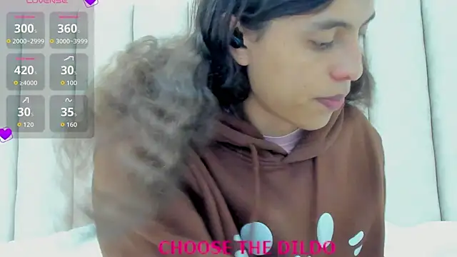 FreyaMoller online show from 25, 11, 2025