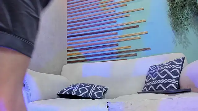 french sexx online show from 19, 2, 2026