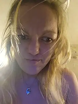 Snapshot of SinSoft58450 chatting on 3, 11, 2025 SinSoft58450 online show from 3, 11, 2025