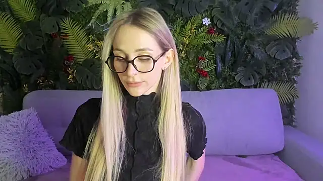 Horny Blond online show from 16, 2, 2026