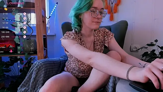 alisahug online show from 15, 3, 2025