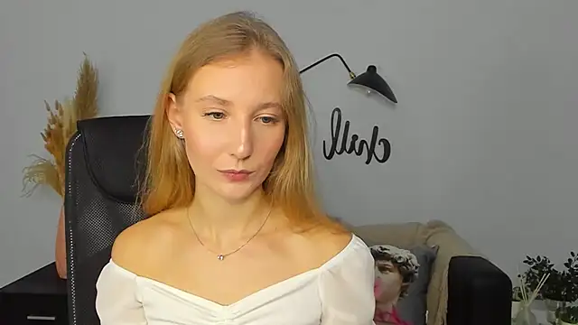 Snapshot of LolaWilsons chatting on 14, 1, 2025 LolaWilsons online show from 14, 1, 2025