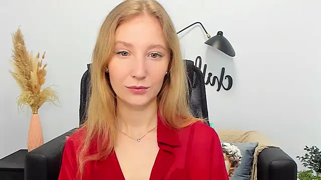 Snapshot of LolaWilsons chatting on 20, 3, 2025 LolaWilsons online show from 20, 3, 2025