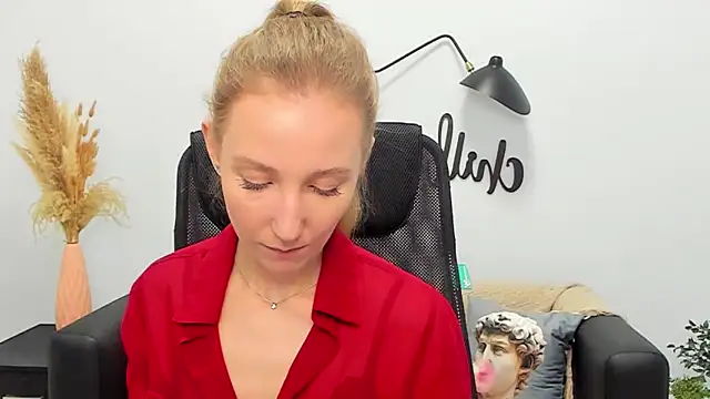 Snapshot of LolaWilsons chatting on 20, 3, 2025 LolaWilsons online show from 20, 3, 2025