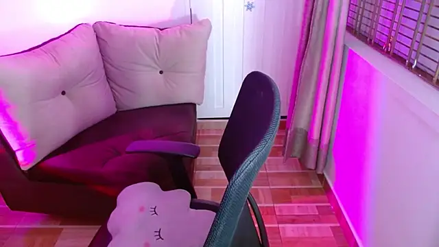 milfrousse online show from 6, 3, 2025