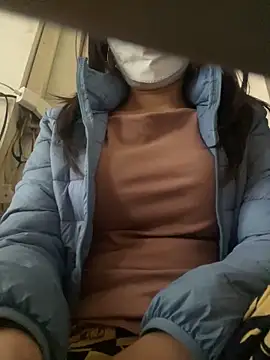 Tuongvy05 online show from 25, 2, 2025