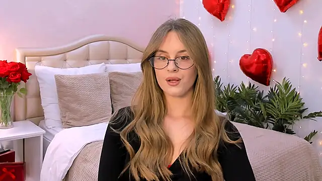 RozzitaBedberry online show from 3, 3, 2025