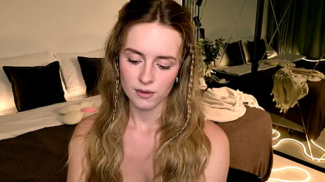 RozzitaBedberry online show from 16, 5, 2026