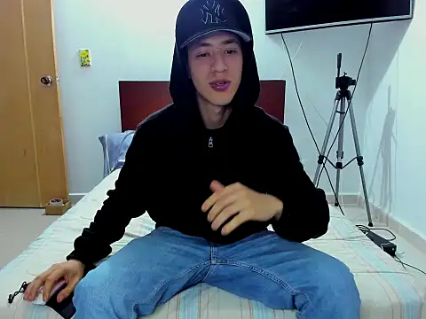 Chandler ken online show from 18, 11, 2025