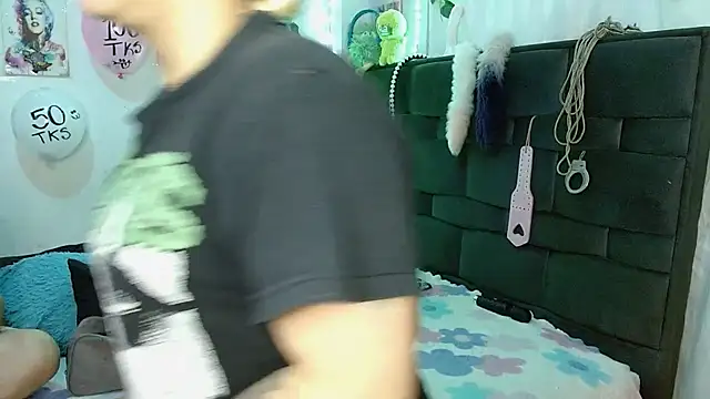 the lesbian game online show from 21, 3, 2026