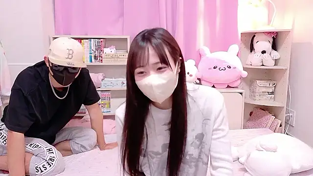 Snapshot of Mia--meow chatting on 6, 10, 2025 Mia--meow online show from 6, 10, 2025