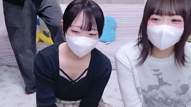 Snapshot of Mia--meow chatting on 1, 11, 2025 Mia--meow online show from 1, 11, 2025