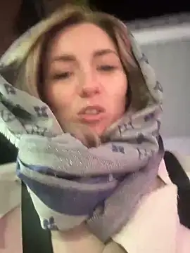 Snapshot of Crazy-Rosa chatting on 4, 2, 2025 Crazy-Rosa online show from 4, 2, 2025