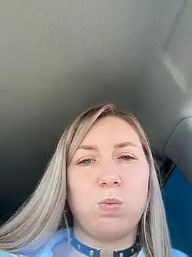 Snapshot of Crazy-Rosa chatting on 22, 2, 2025 Crazy-Rosa online show from 22, 2, 2025