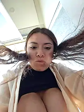 valery mora online show from 21, 1, 2025