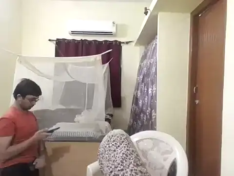 THE NAKED BOY online show from 1, 4, 2026