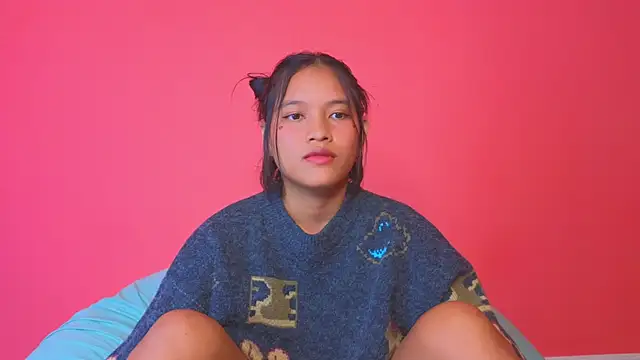 Snapshot of Natsu__ chatting on 2, 12, 2024 Natsu online show from 2, 12, 2024