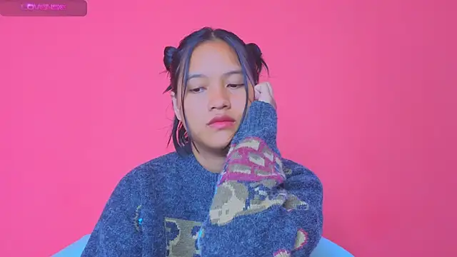 Snapshot of Natsu__ chatting on 4, 12, 2024 Natsu online show from 4, 12, 2024