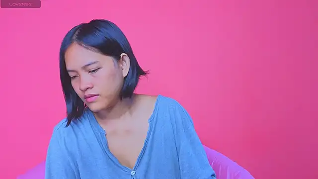 Snapshot of Natsu__ chatting on 5, 12, 2024 Natsu online show from 5, 12, 2024