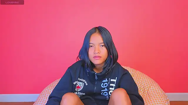 Snapshot of Natsu__ chatting on 21, 1, 2025 Natsu online show from 21, 1, 2025