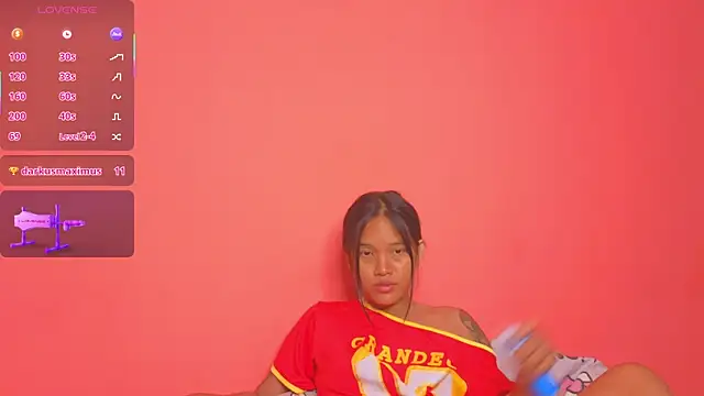 Snapshot of Natsu__ chatting on 1, 2, 2025 Natsu online show from 1, 2, 2025