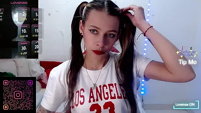 sweetlittlelisa online show from 13, 1, 2025