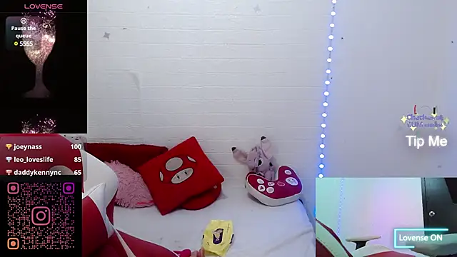 sweetlittlelisa online show from 14, 1, 2025