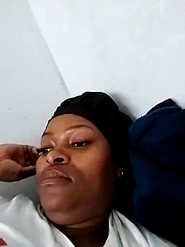 Snapshot of lovelyassbitch chatting on 17, 2, 2025 lovelyassbitch online show from 17, 2, 2025