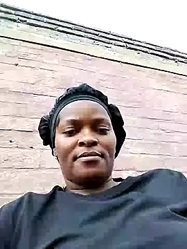 Snapshot of lovelyassbitch chatting on 21, 3, 2025 lovelyassbitch online show from 21, 3, 2025