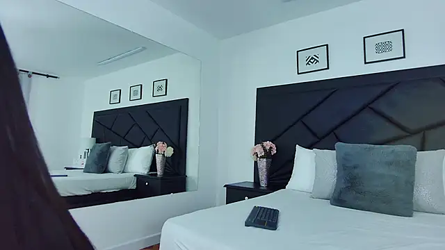 SophieCarther online show from 28, 1, 2025