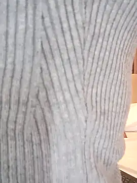 MonicaMoret online show from 4, 3, 2025