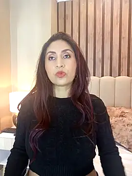 MonicaMoret online show from 14, 3, 2025