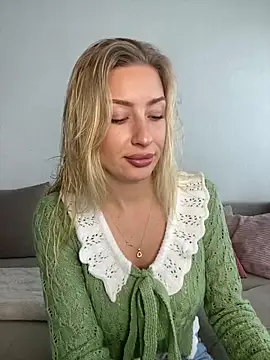 belle98 online show from 15, 12, 2025