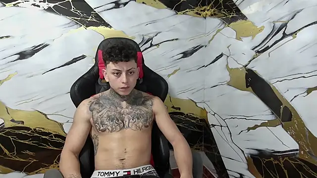 Kevin22 222 online show from 2, 1, 2025