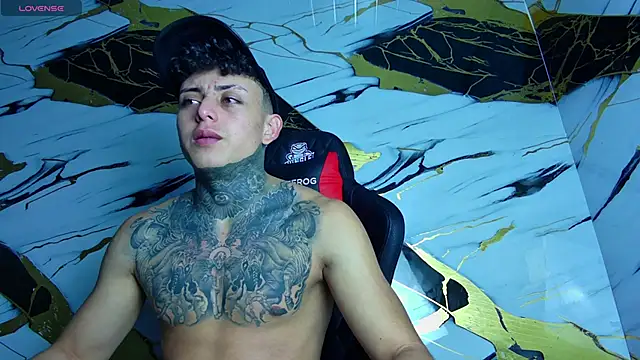 Kevin22 222 online show from 17, 3, 2025