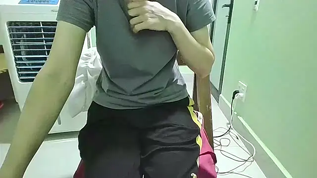 Snapshot of Luxcute286 chatting on 3, 10, 2025 Luxcute286 online show from 3, 10, 2025