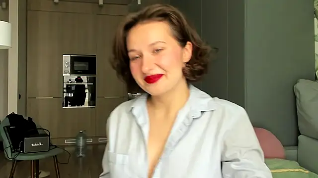 Lilith lutherlow online show from 27, 9, 2025